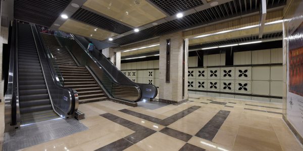 ایستگاه سی و سه پل متروی اصفهان